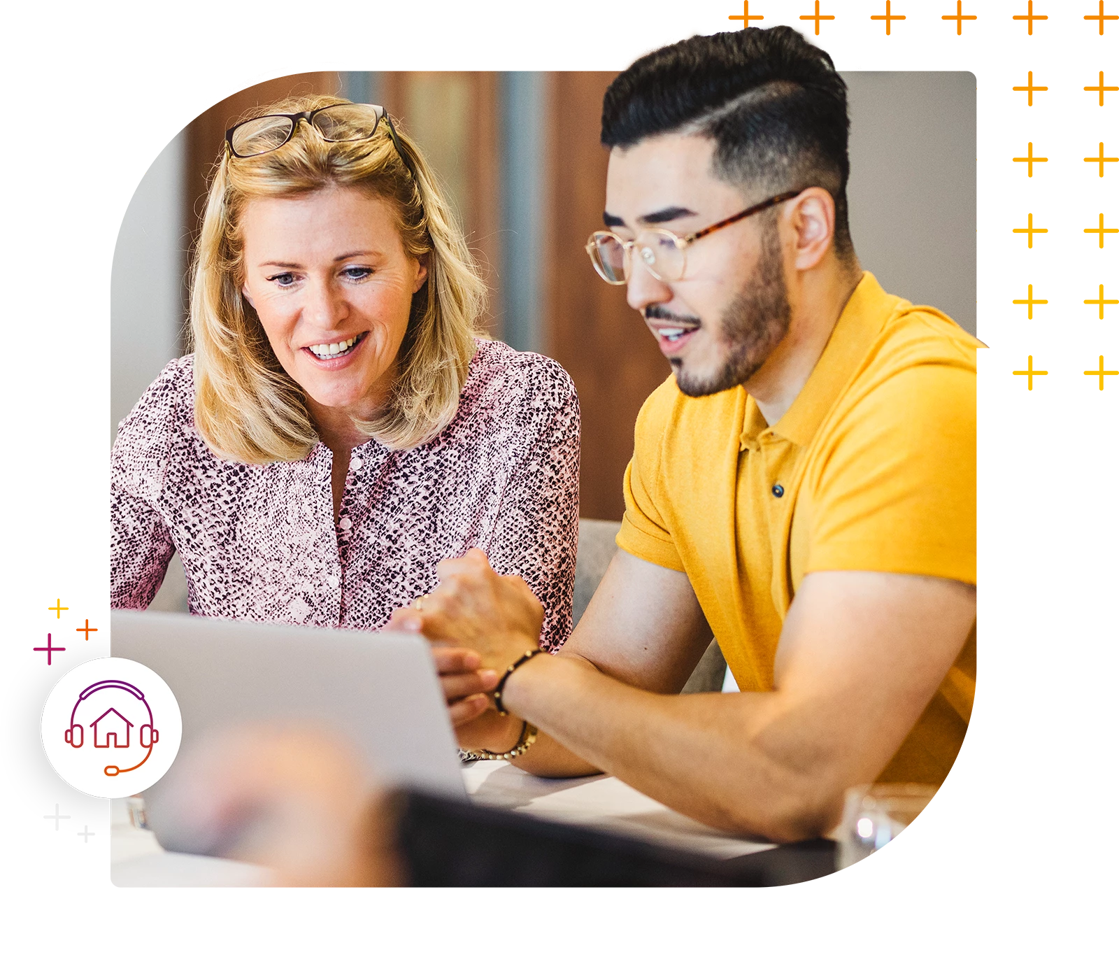 Team-Besprechung mit Computer